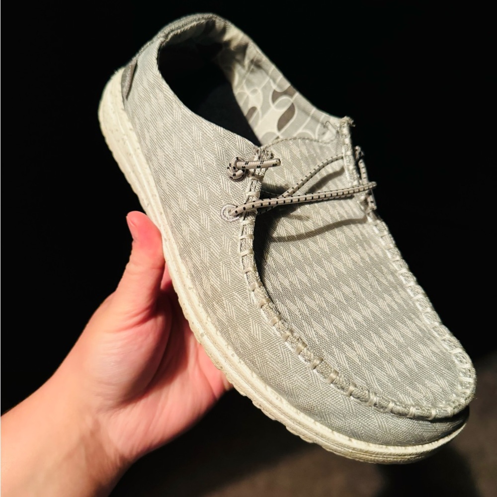 Brand New, Hey Dude size 7